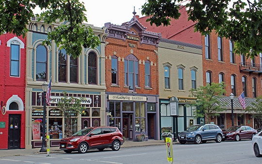 Shop. Dine. Unwind in Medina | The City of Medina Ohio